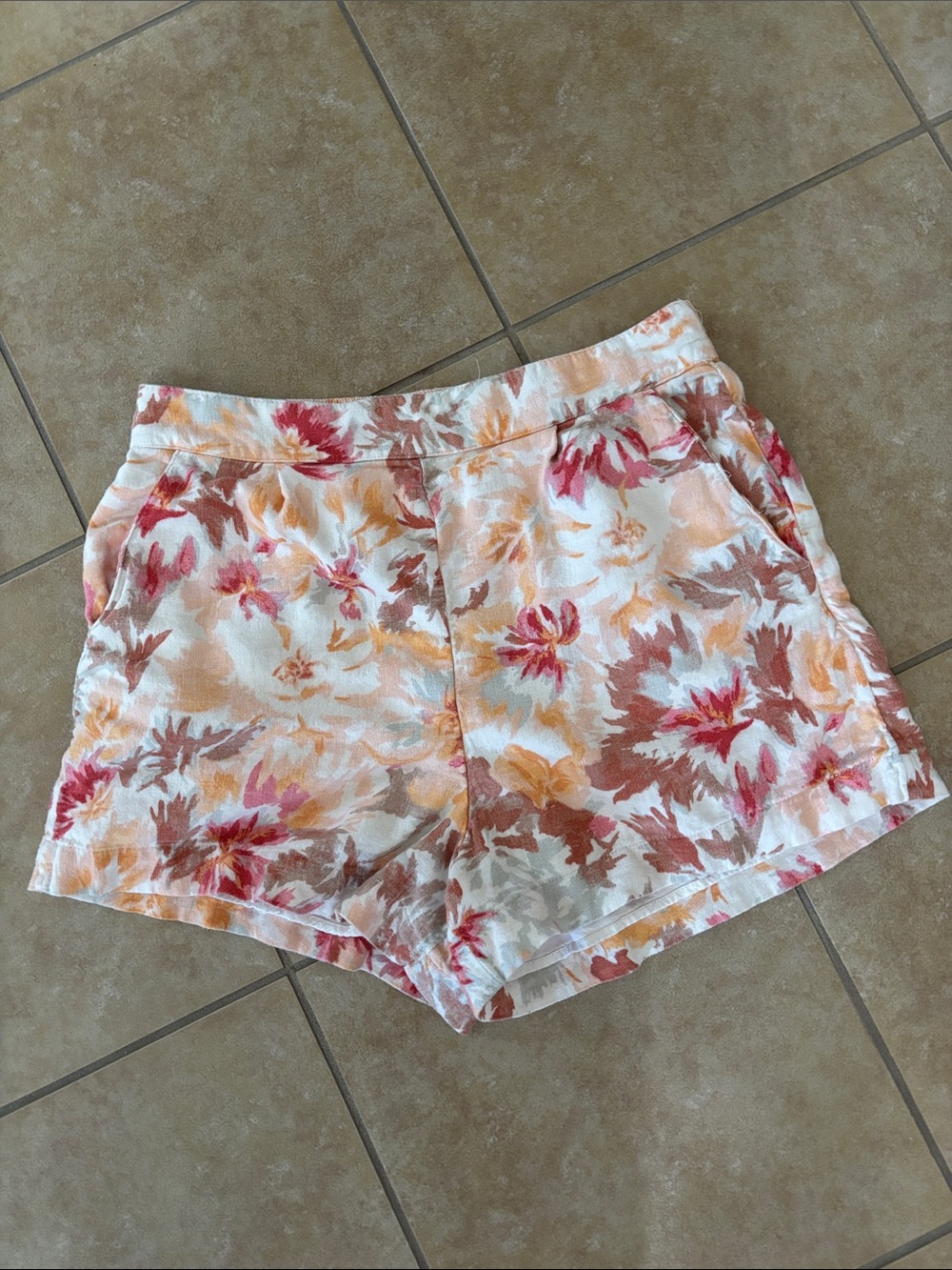 Abercrombie & Fitch Women's High Waist Floral Shorts — Pink, Peach & Cream